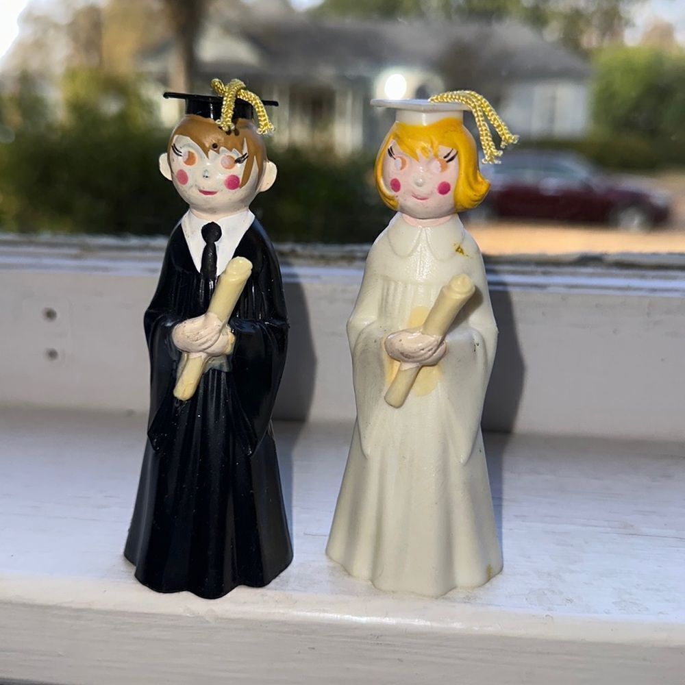 Two vintage 1972‎ Wilton male & female graduate hard plastic cake toppers